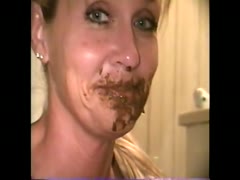 MILF covers her mouth with crap while nude.